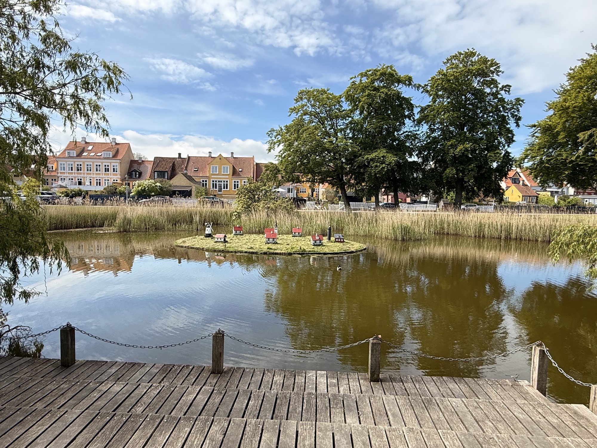 Der Stadtteich von Ærøskøbing mit der Enteninsel